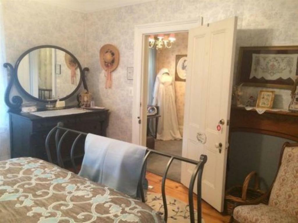 Quels hôtels sont les plus proches de Aéroport de Westchester County ? Haverstraw Chambre photo